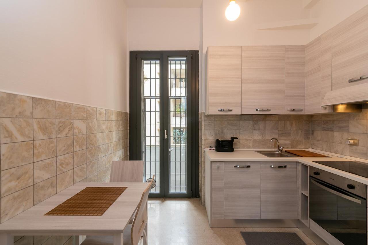 Vittoria 1 Apartment Милано Екстериор снимка